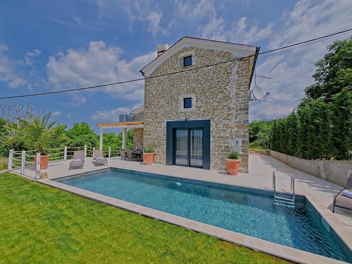 Villa Carica Krasica  Exteriér fotografie